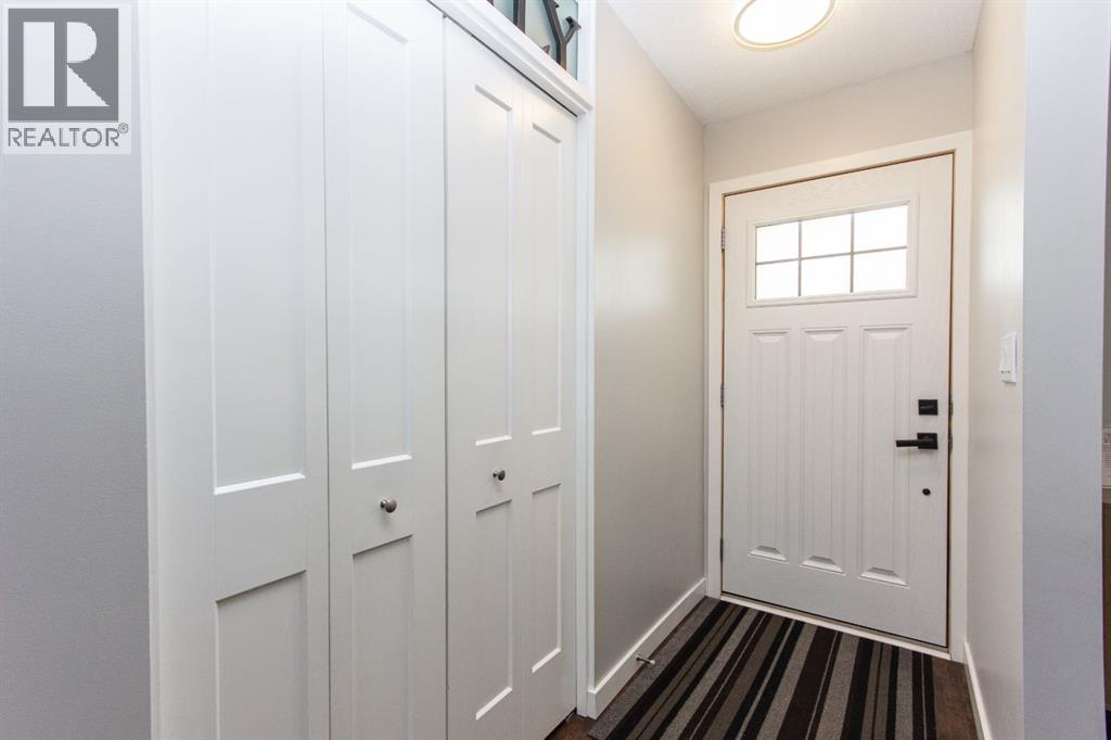 Listing photo – 98 Baird Street, Red Deer