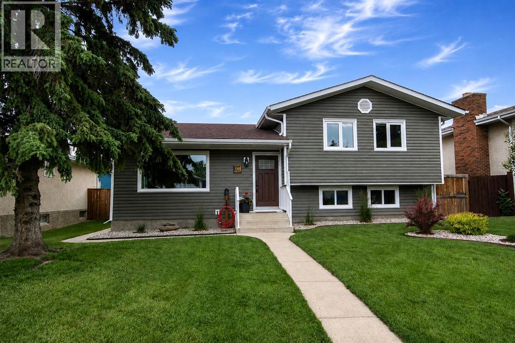 Listing photo – 98 Baird Street, Red Deer