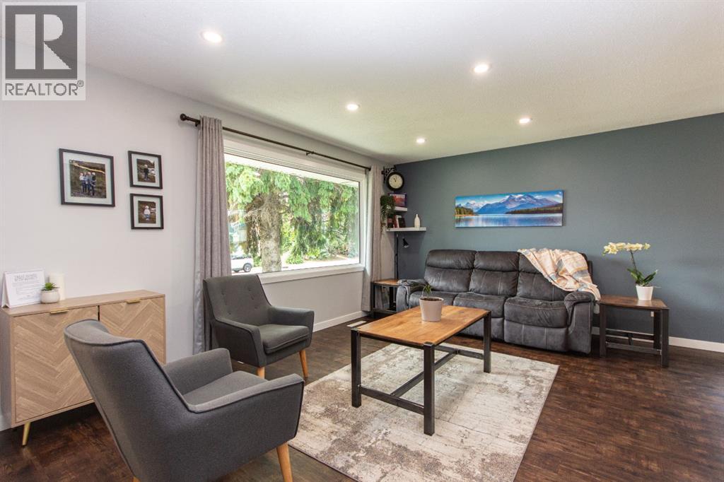 Listing photo – 98 Baird Street, Red Deer