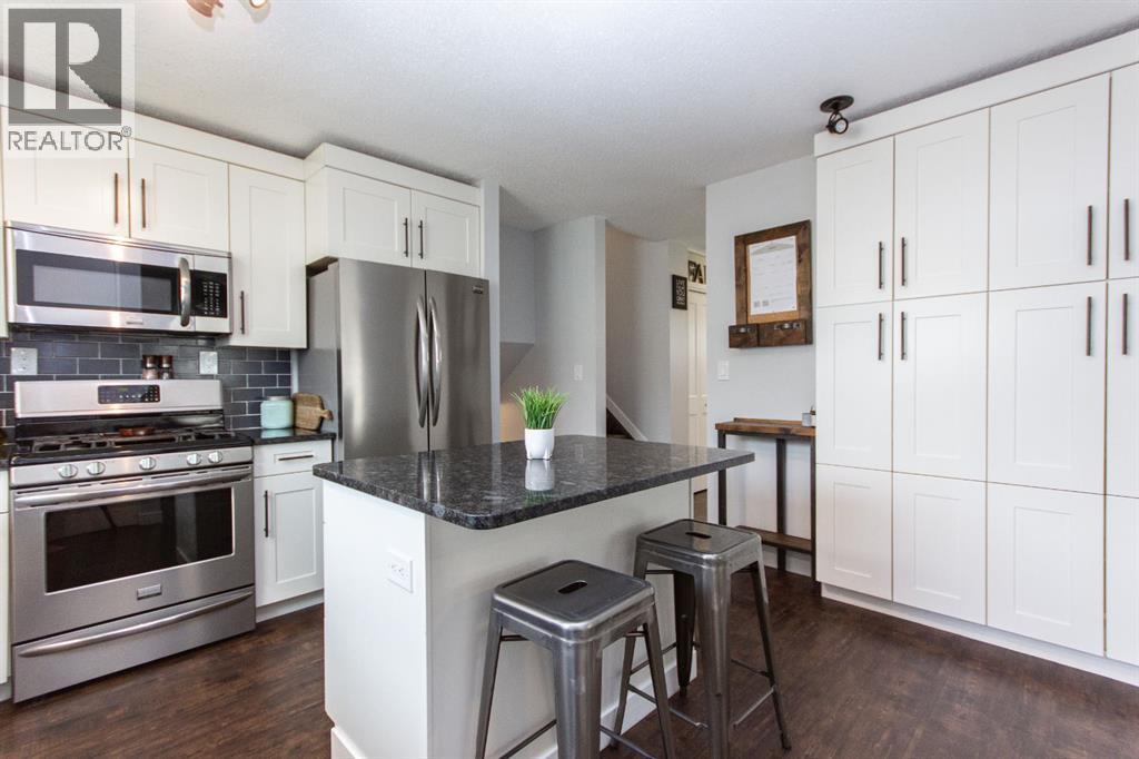 Listing photo – 98 Baird Street, Red Deer