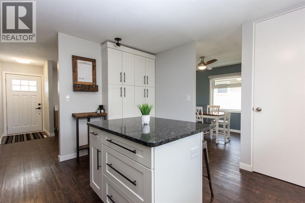 Listing photo – 98 Baird Street, Red Deer