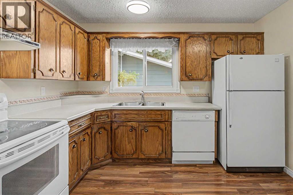 232 Sandstone Place NW - 10