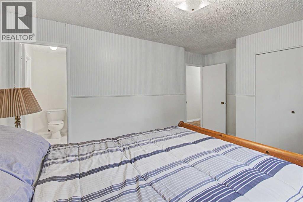 232 Sandstone Place NW - 14