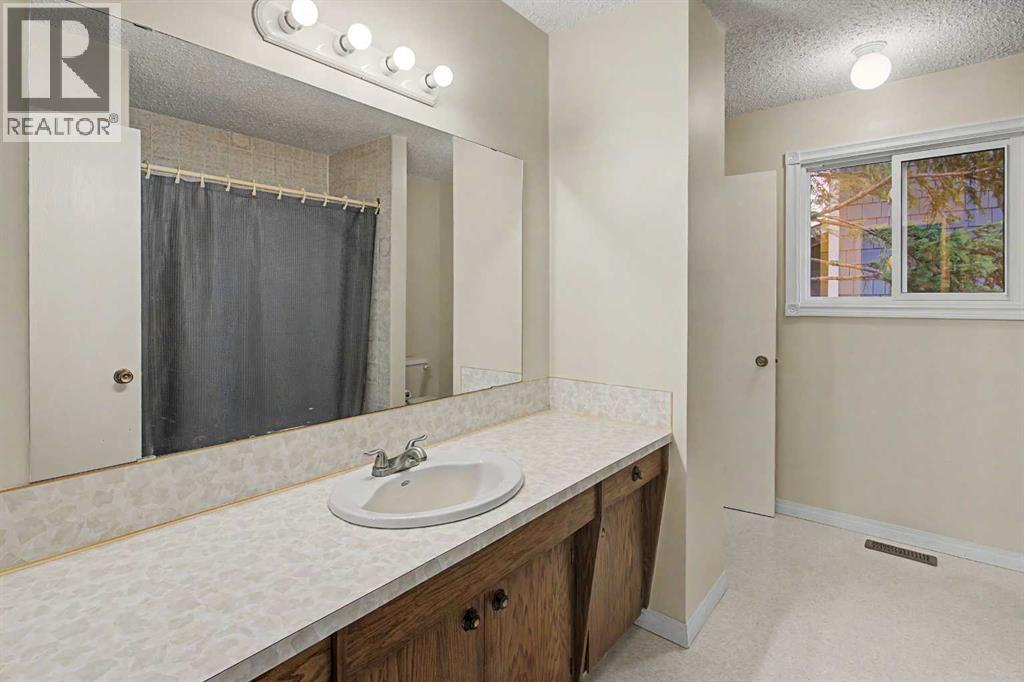 232 Sandstone Place NW - Image 15