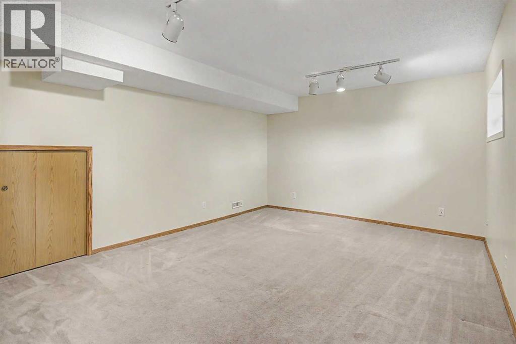 232 Sandstone Place NW - 22