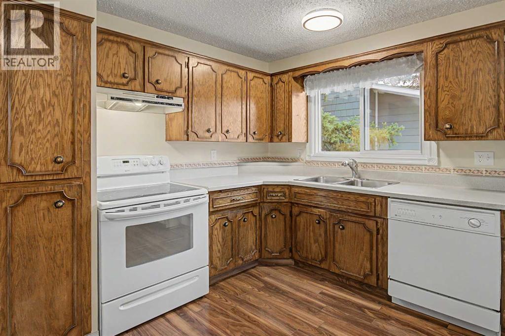 232 Sandstone Place NW - 9