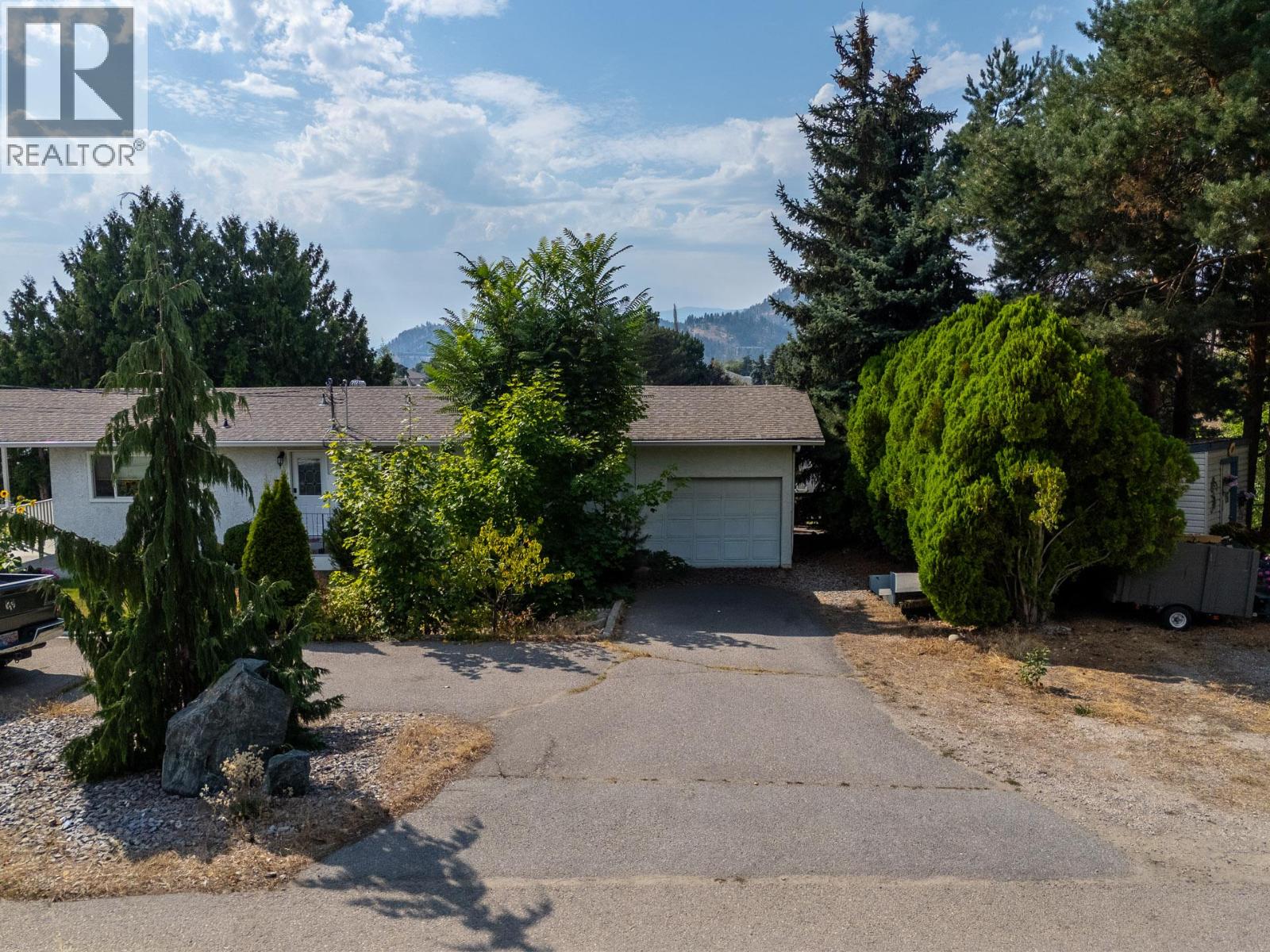 702 Fraser Road - 35
