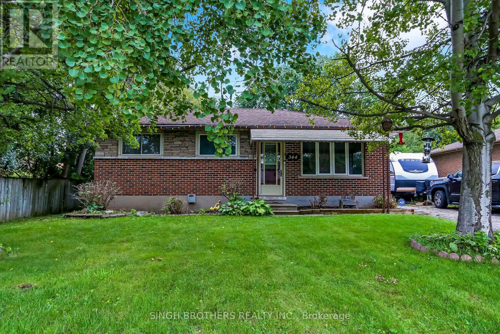 344 SPRINGBANK AVENUE N - 1