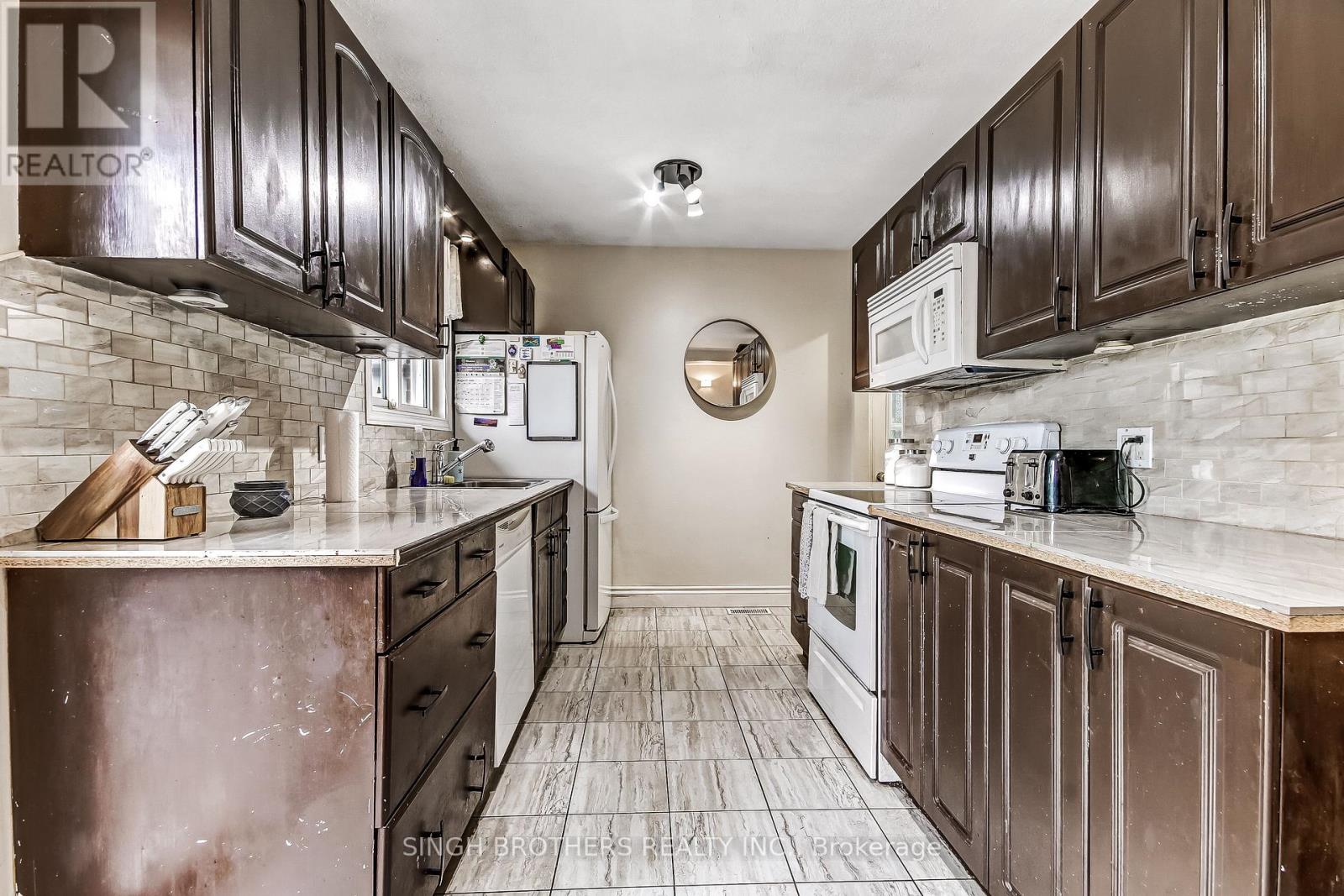344 SPRINGBANK AVENUE N - 3