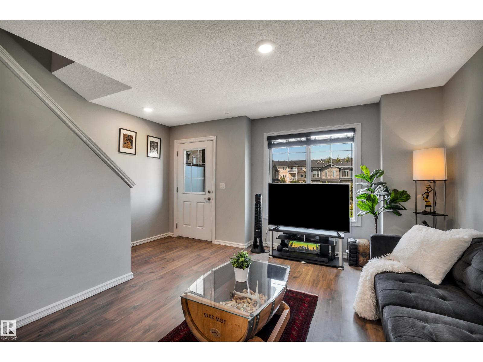 #33 3025 151 AV NW - 2