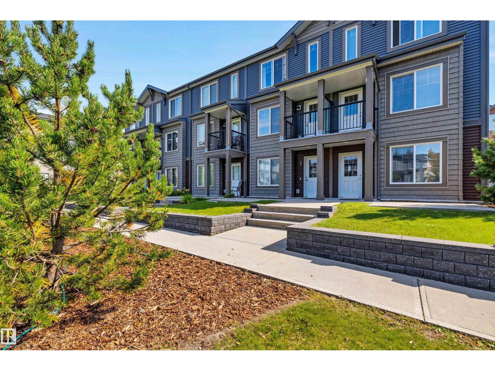 #33 3025 151 AV NW - 32