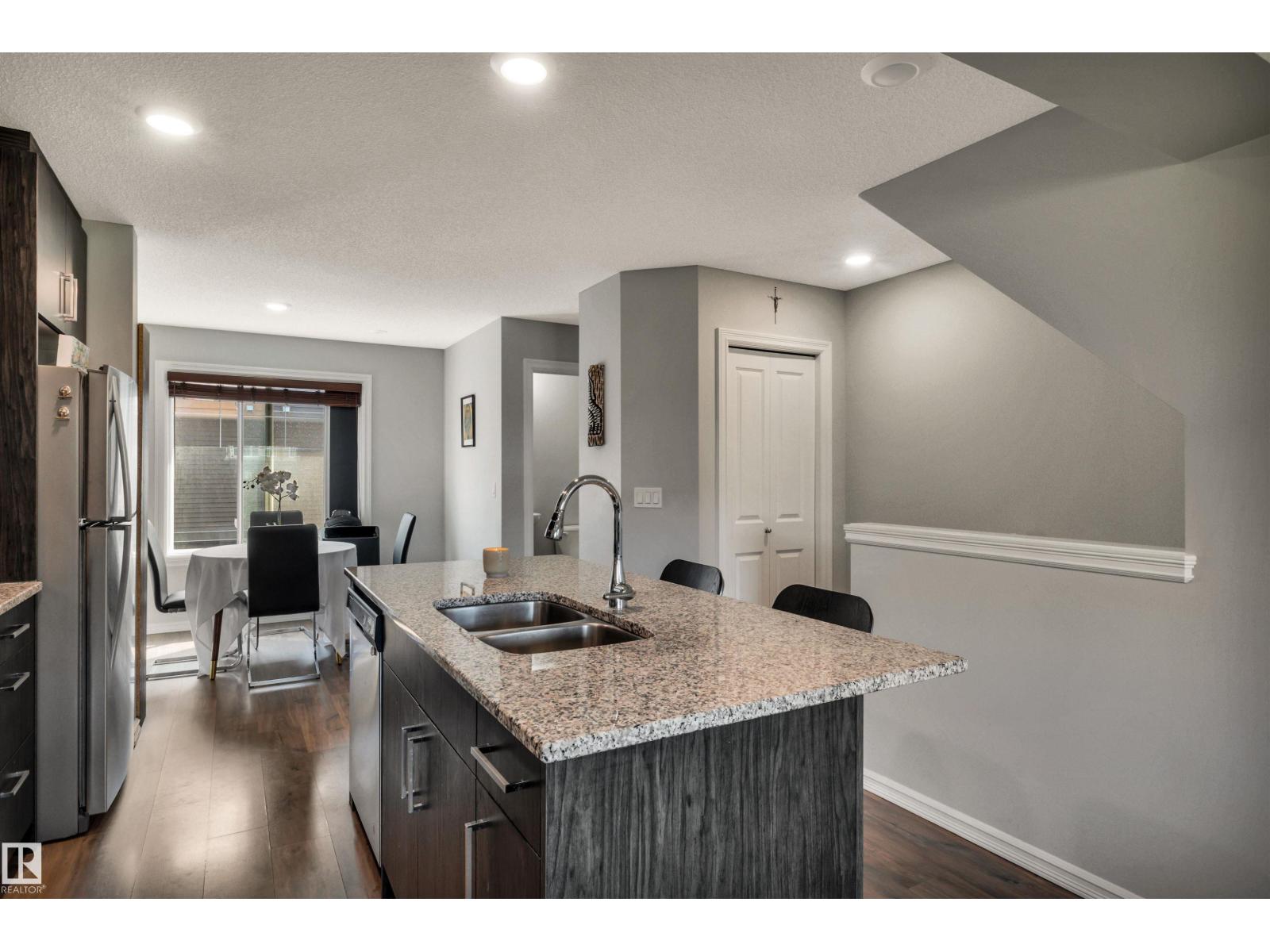 #33 3025 151 AV NW - 8