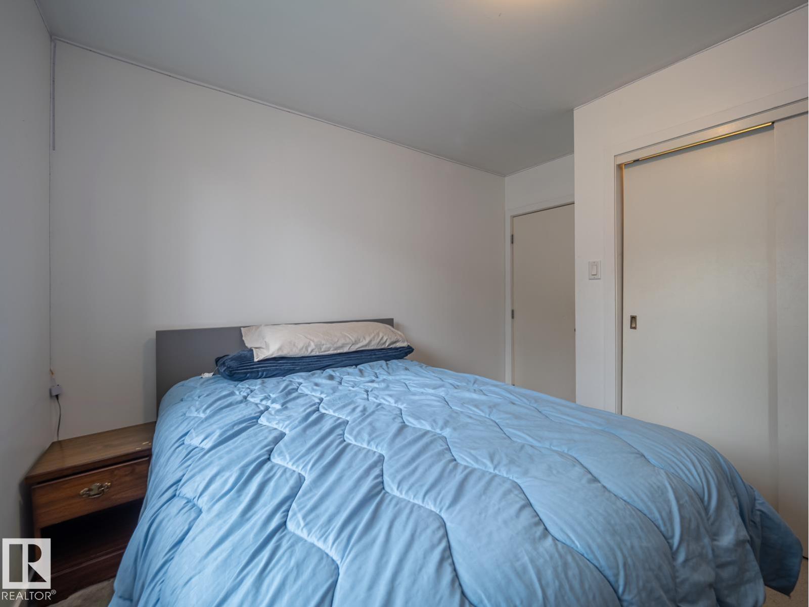 16706 80 AV NW - 10
