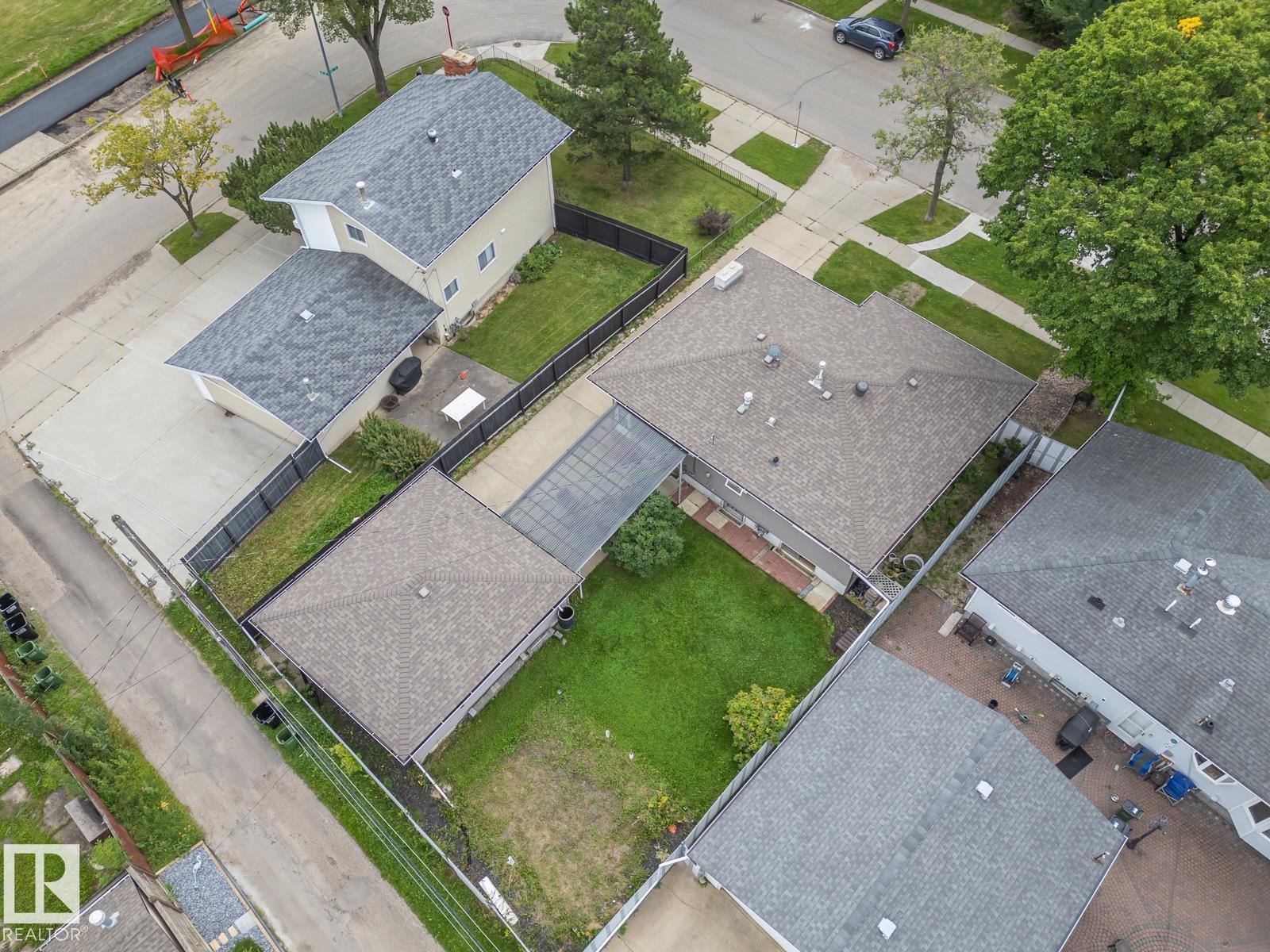 16706 80 AV NW - 26