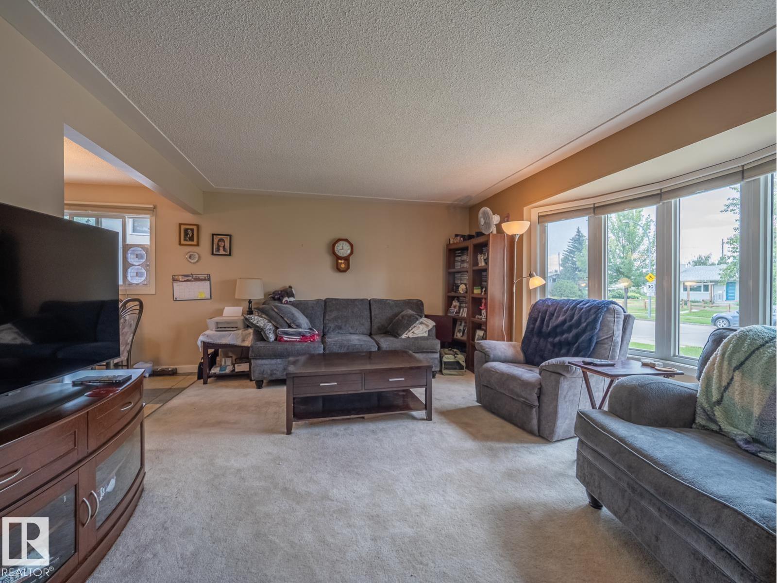16706 80 AV NW - 3