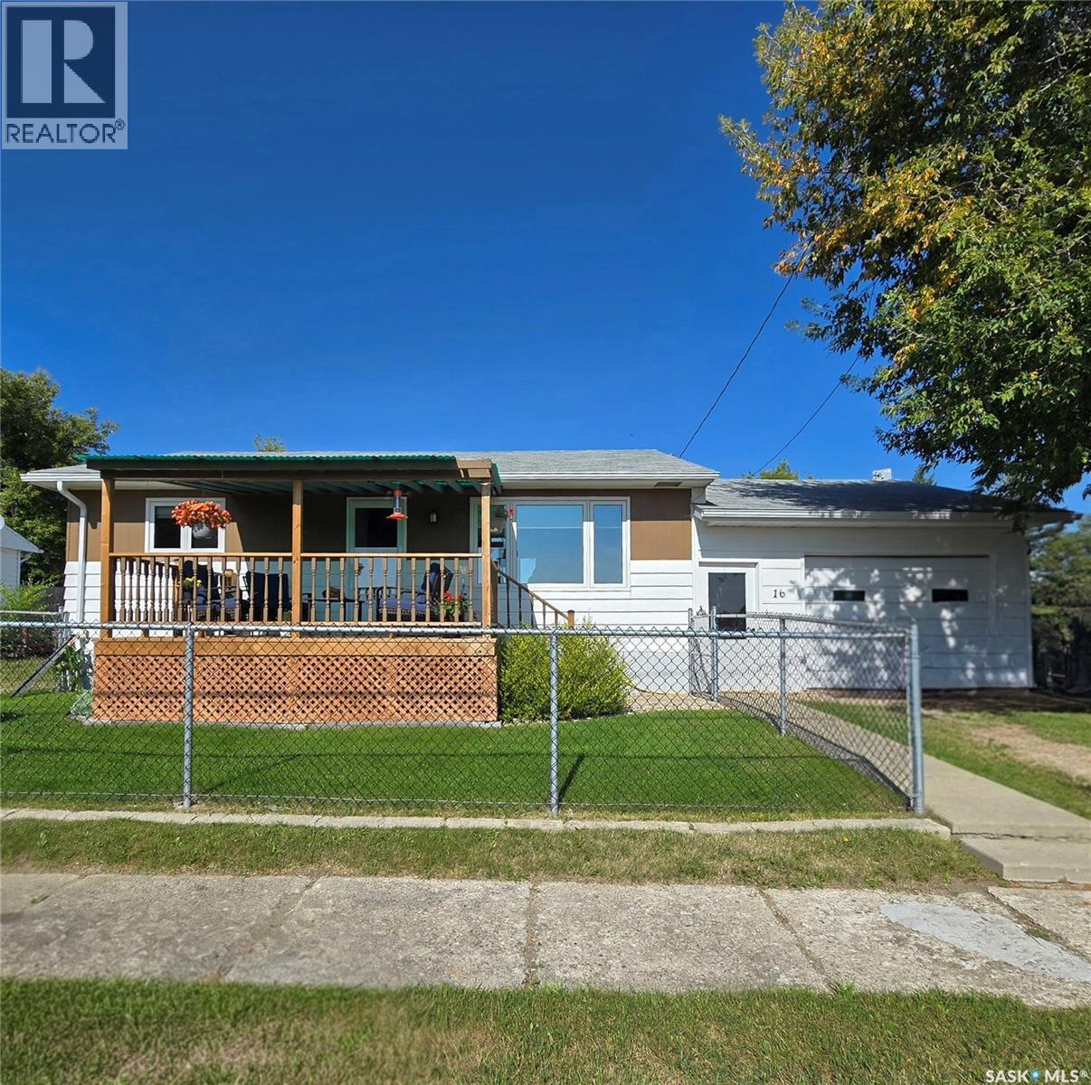 16 Railway AVENUE - 1