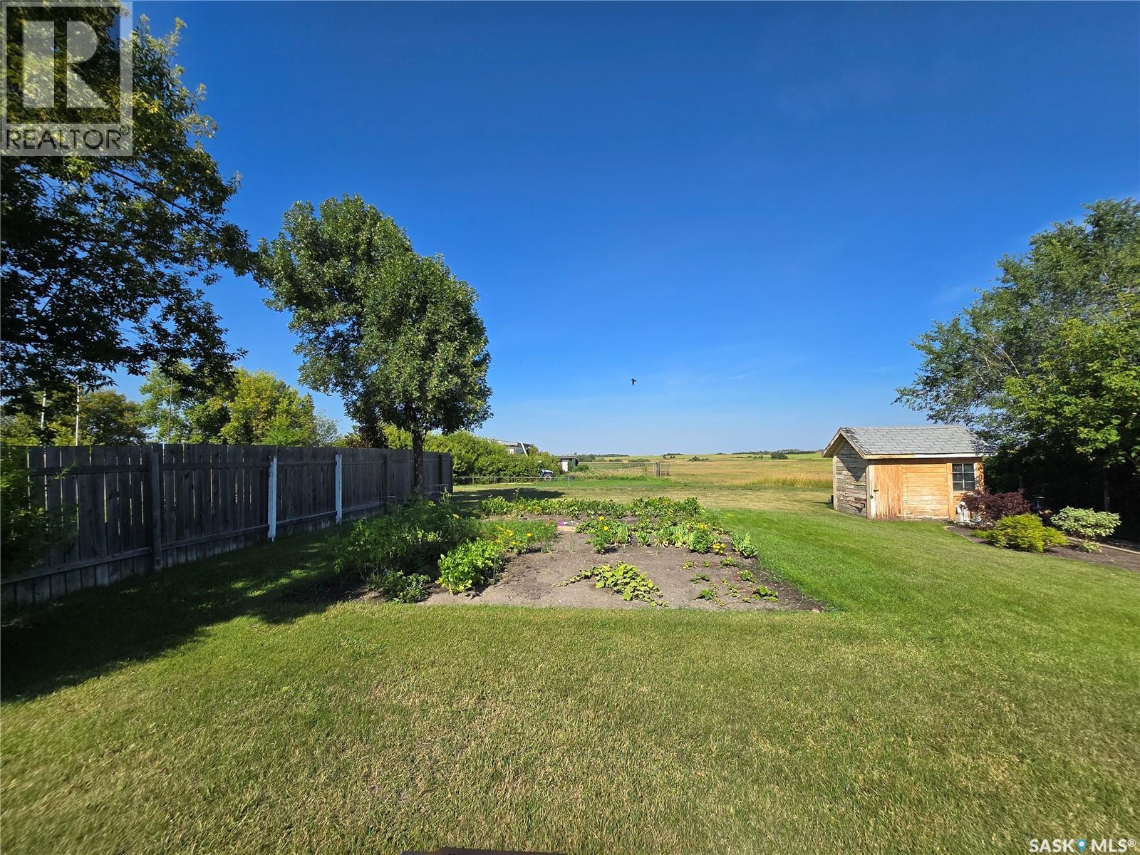 16 Railway AVENUE - 37