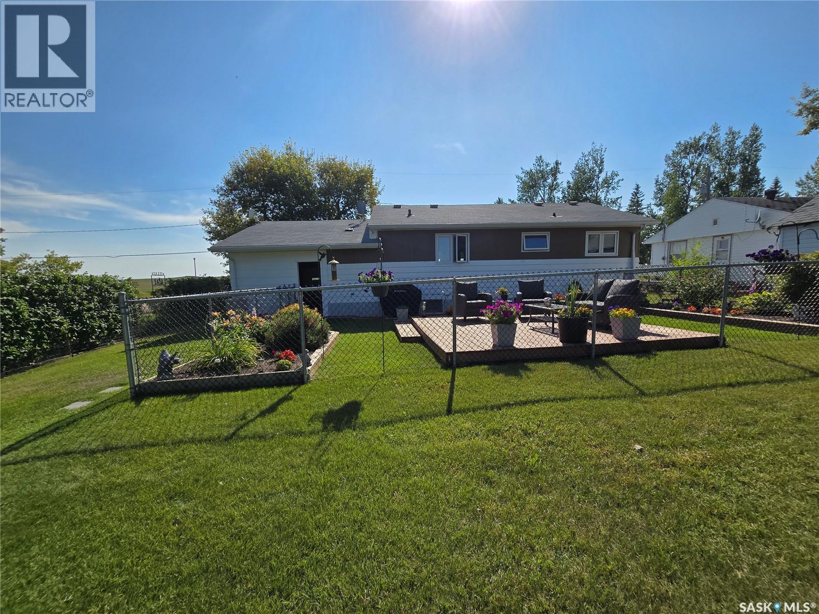 16 Railway AVENUE - 40