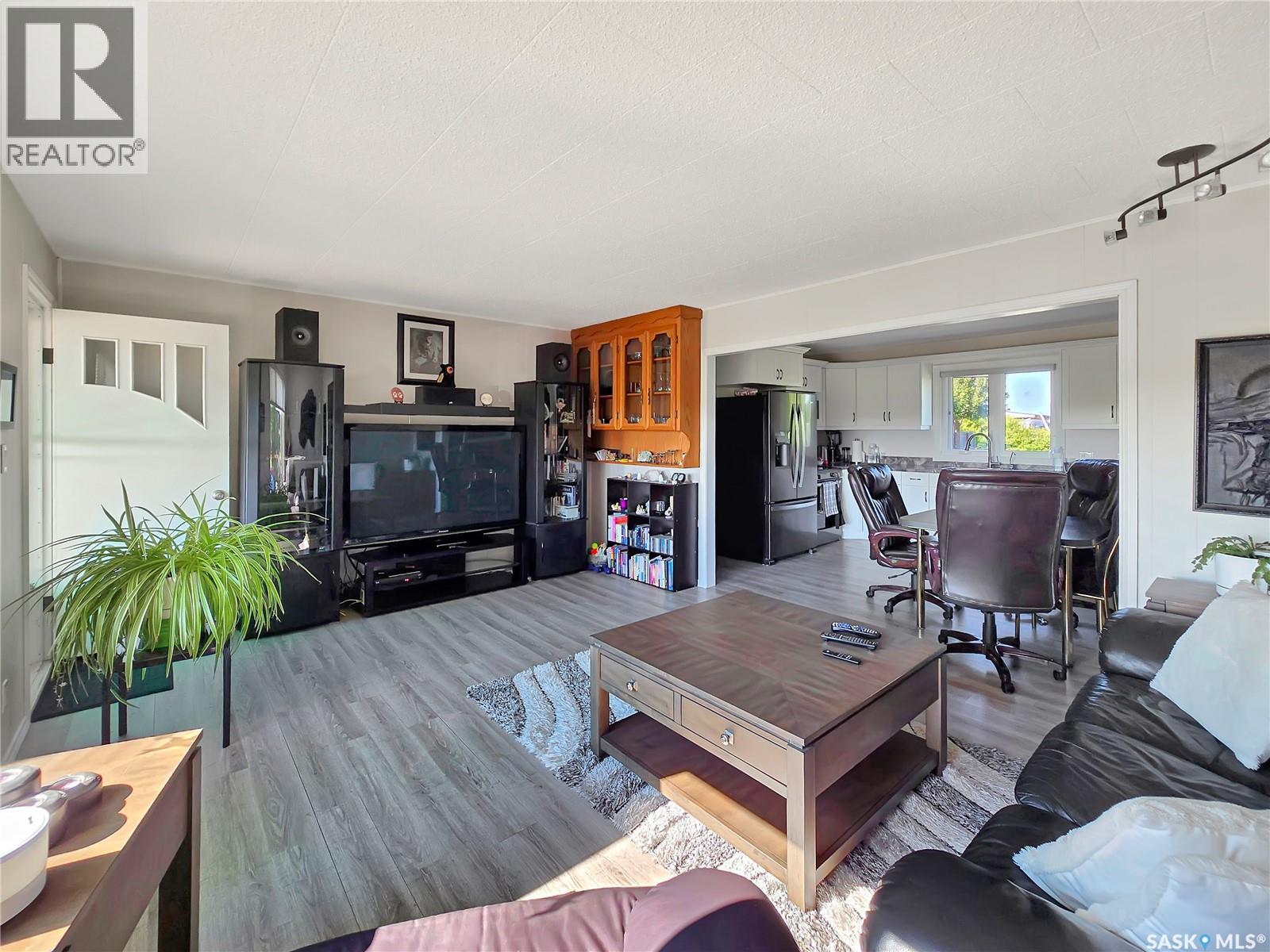 16 Railway AVENUE - 8