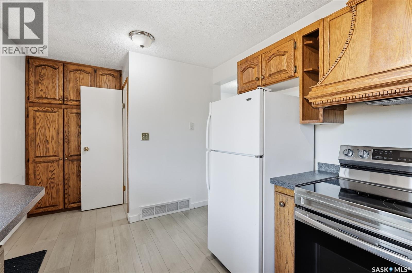 #156 1128 McKercher DRIVE - Image 10