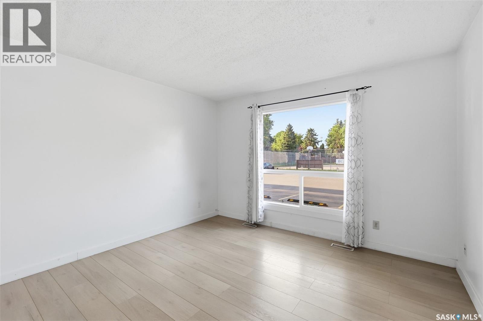 #156 1128 McKercher DRIVE - Image 7