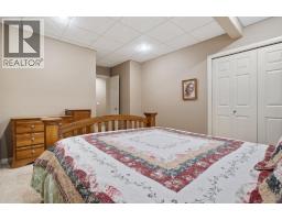 3804 69a Street Close, Camrose, AB T4V5A8 Photo 33