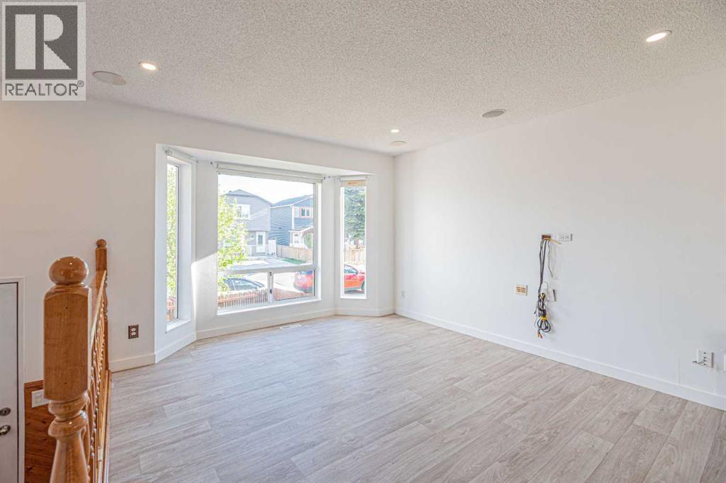 14 Martindale Mews NE - 7