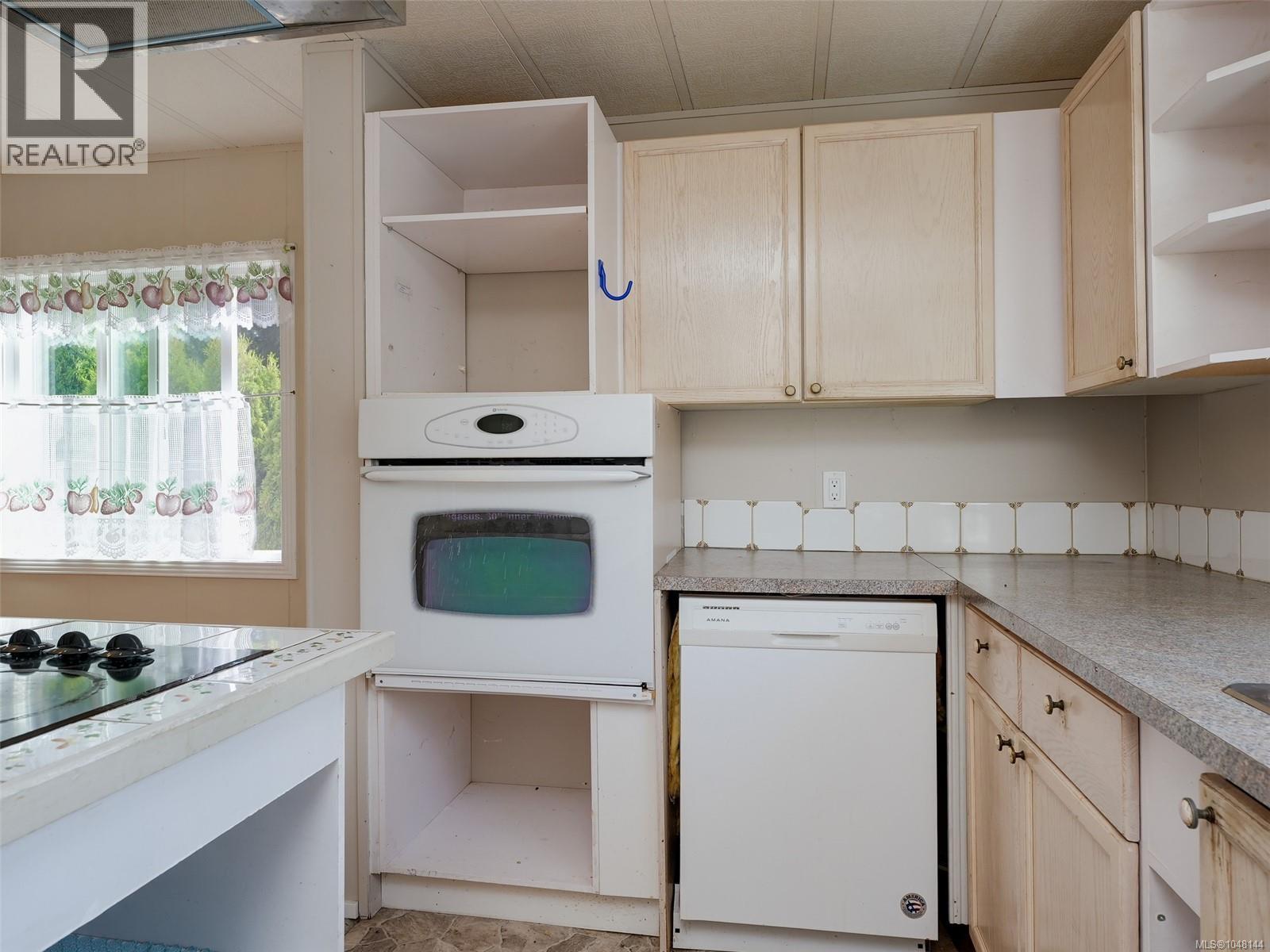 #21 2357 Sooke River Rd - 7