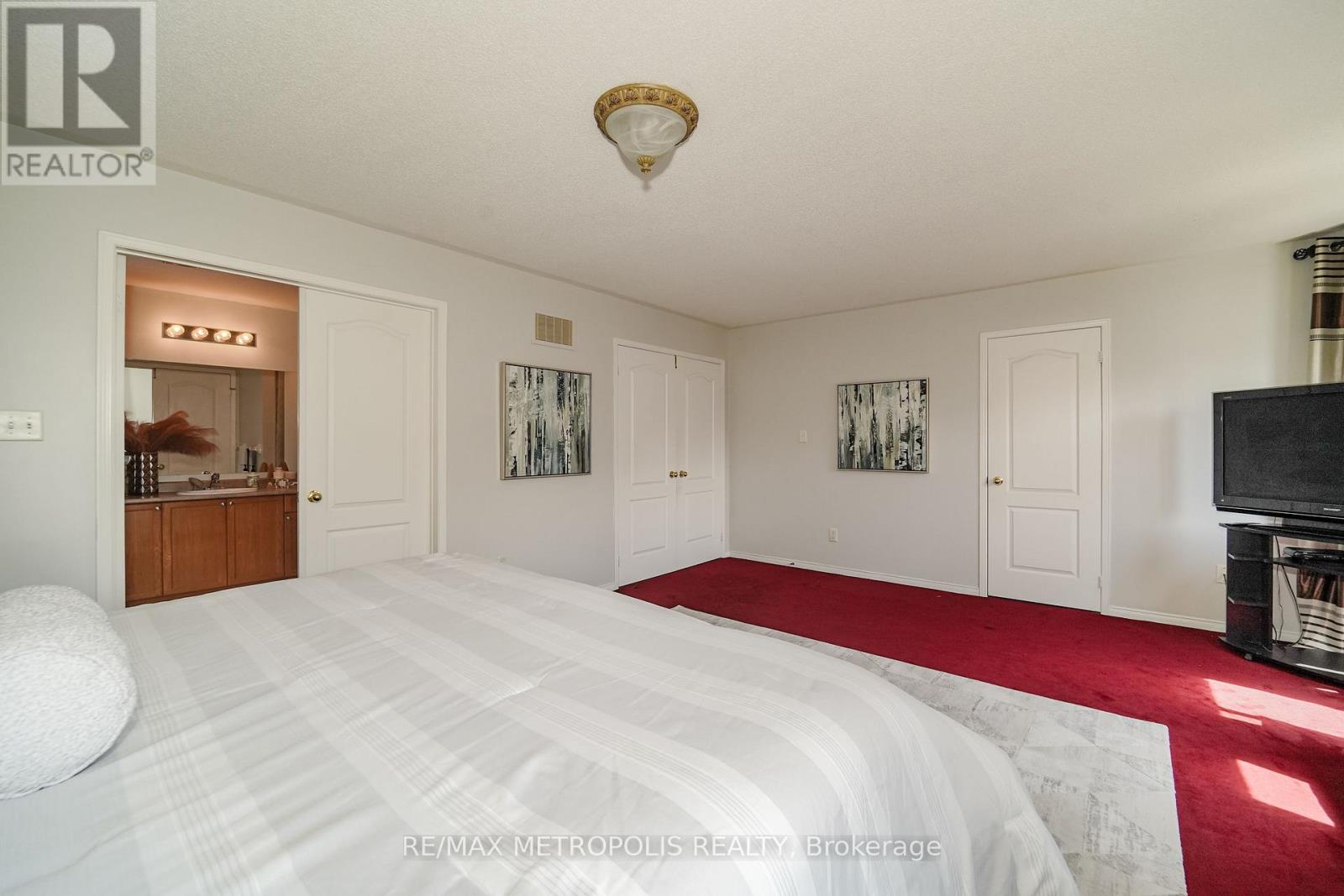 58 DUNWELL CRESCENT - 14