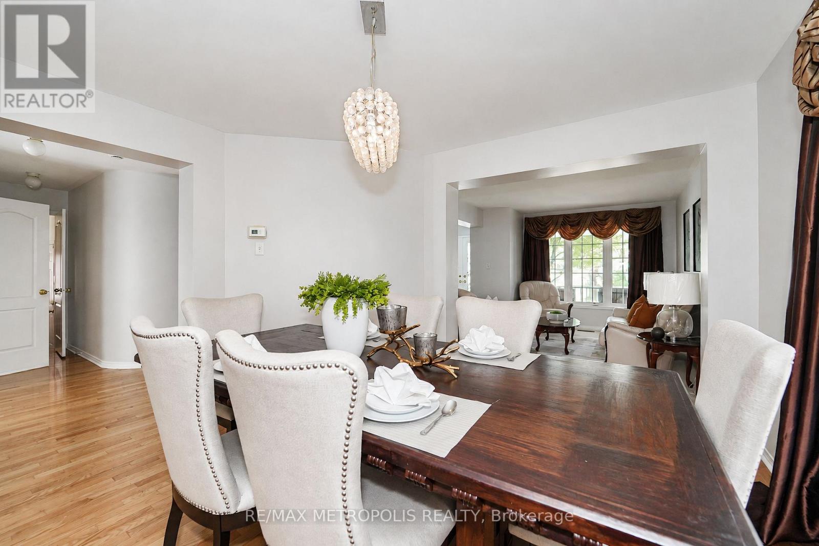 58 DUNWELL CRESCENT - 29