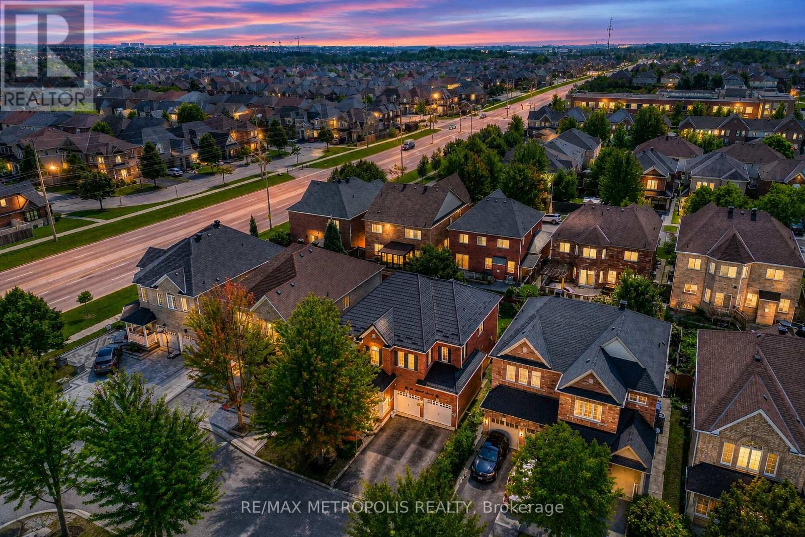 58 DUNWELL CRESCENT - 39