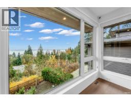 3018 Burfield Place, West Vancouver, BC V7S0A9 Photo 15