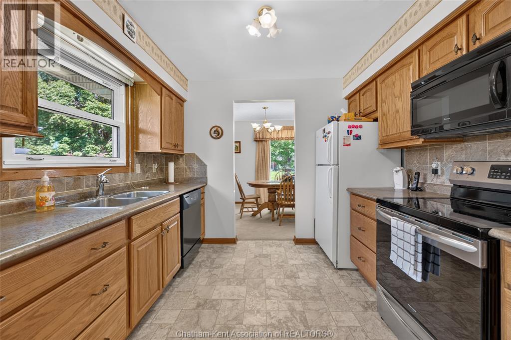 18 CAMEO DRIVE - Image 9
