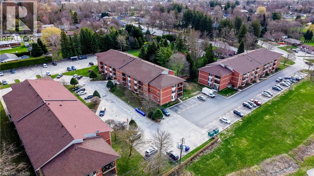 #105 440 DURHAM Street W - 4