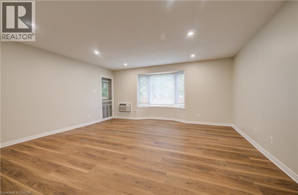 #105 440 DURHAM Street W - Image 9
