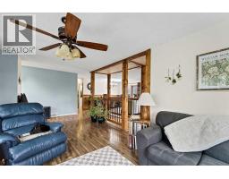 Family room - 94079 113 Range Road, Bow Island, AB T0K0G0 Photo 11