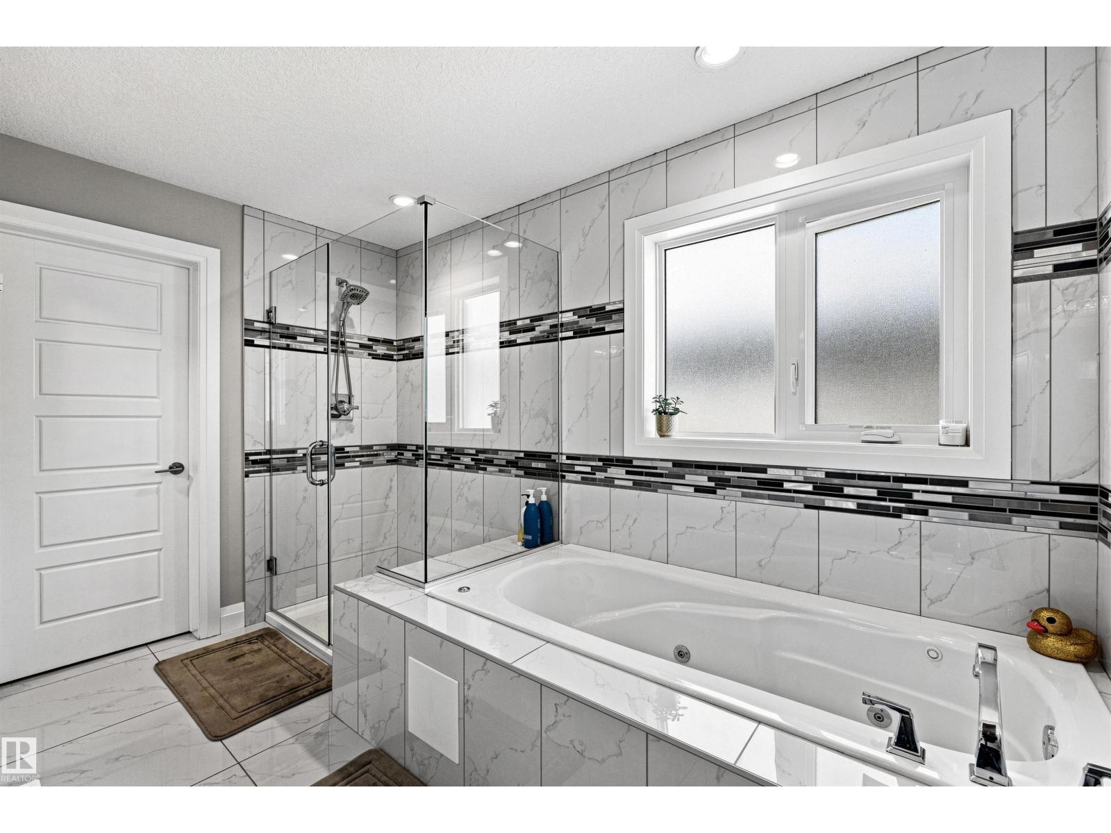 1715 163 ST SW - 26