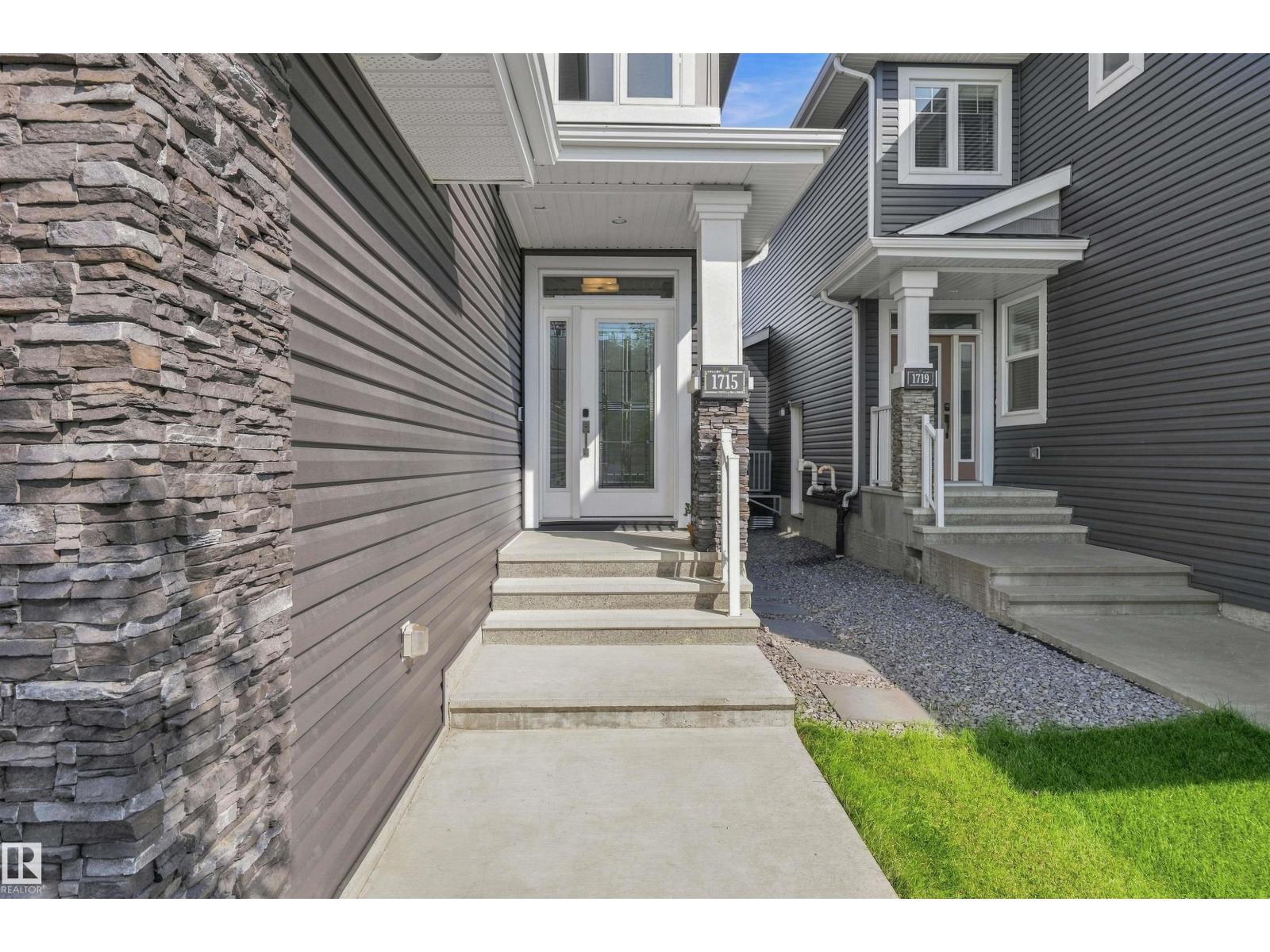 1715 163 ST SW - 28
