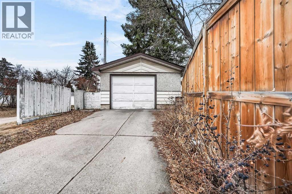 Photo 33