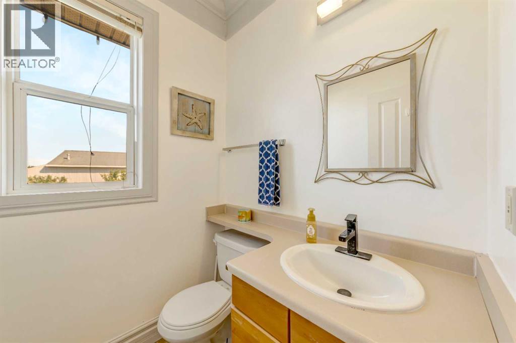 407 1 Avenue NW - 16