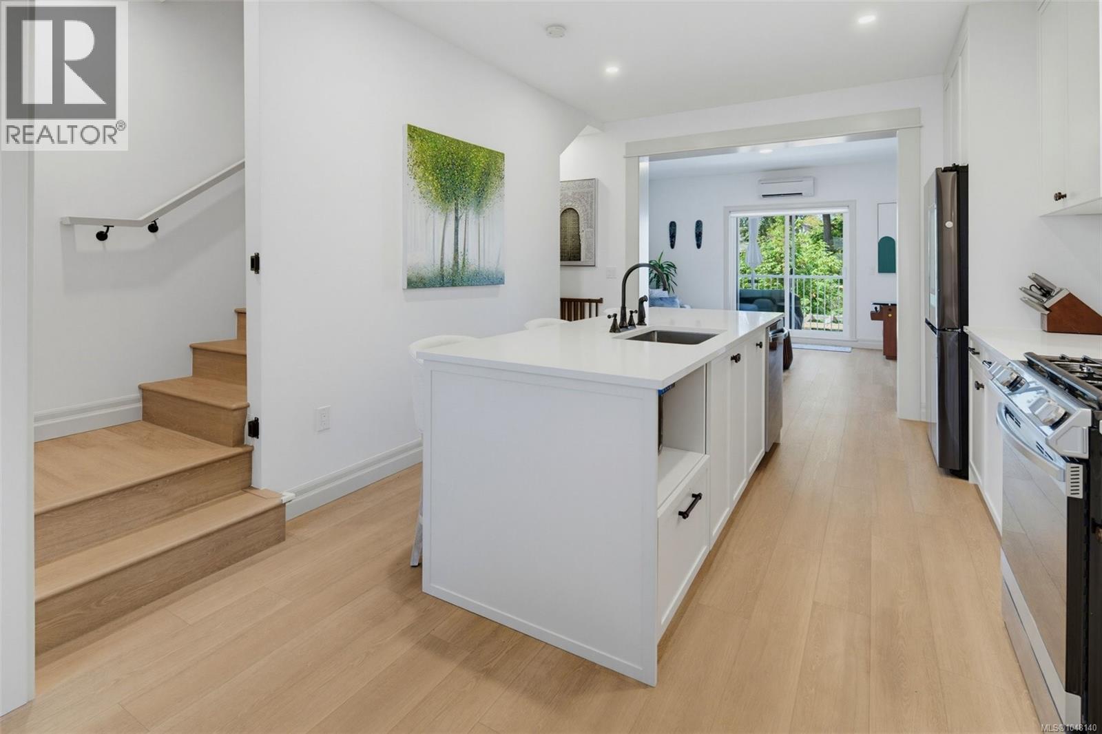 4 3092 Washington Avenue, Victoria