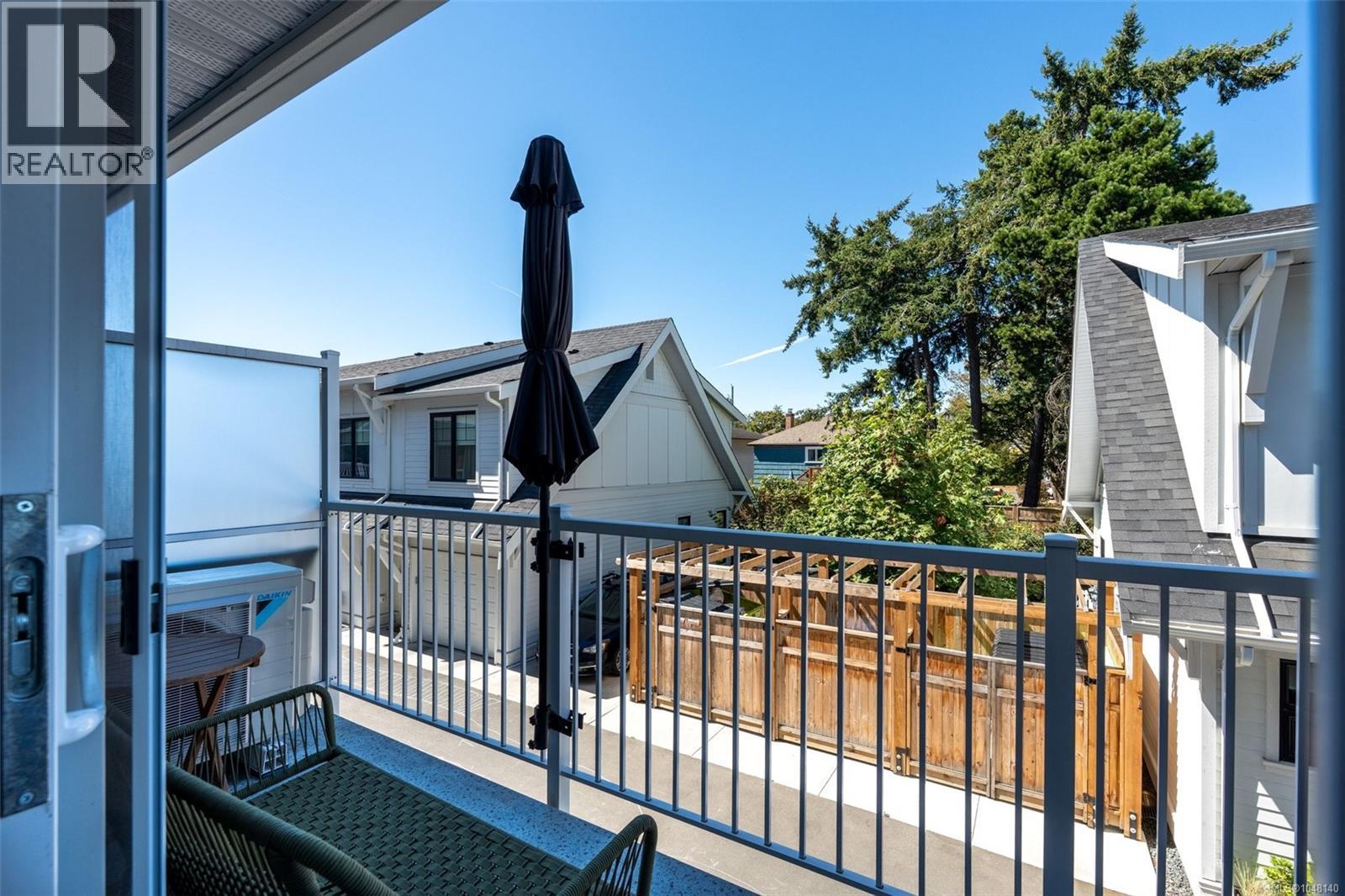 4 3092 Washington Avenue, Victoria