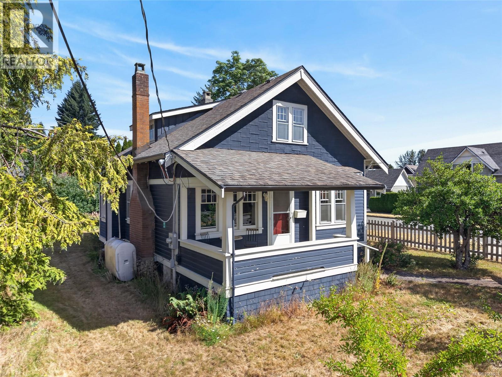307 3rd St - 61