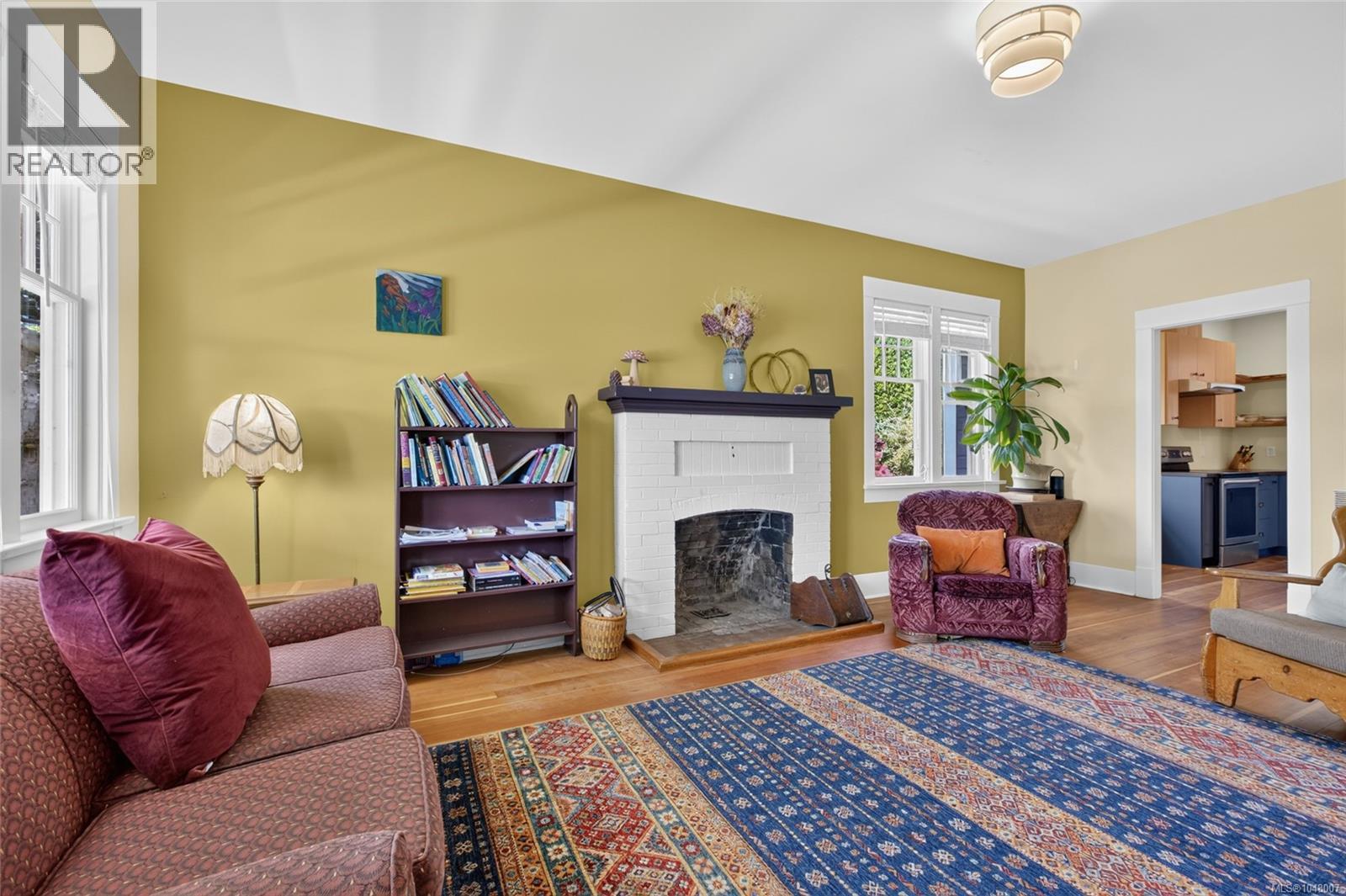 307 3rd St - Image 13