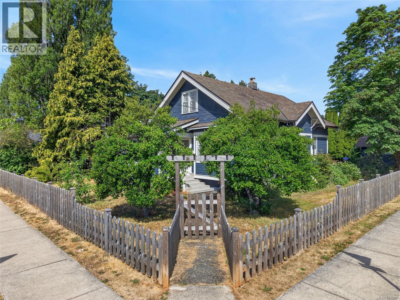 307 3rd St - 51