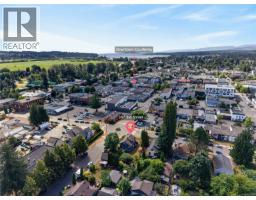 307 3rd St, Courtenay, BC V9N1E3 Photo 58