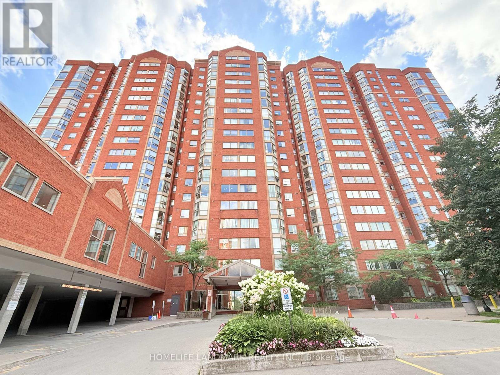 Photo of 2460 Eglinton Avenue