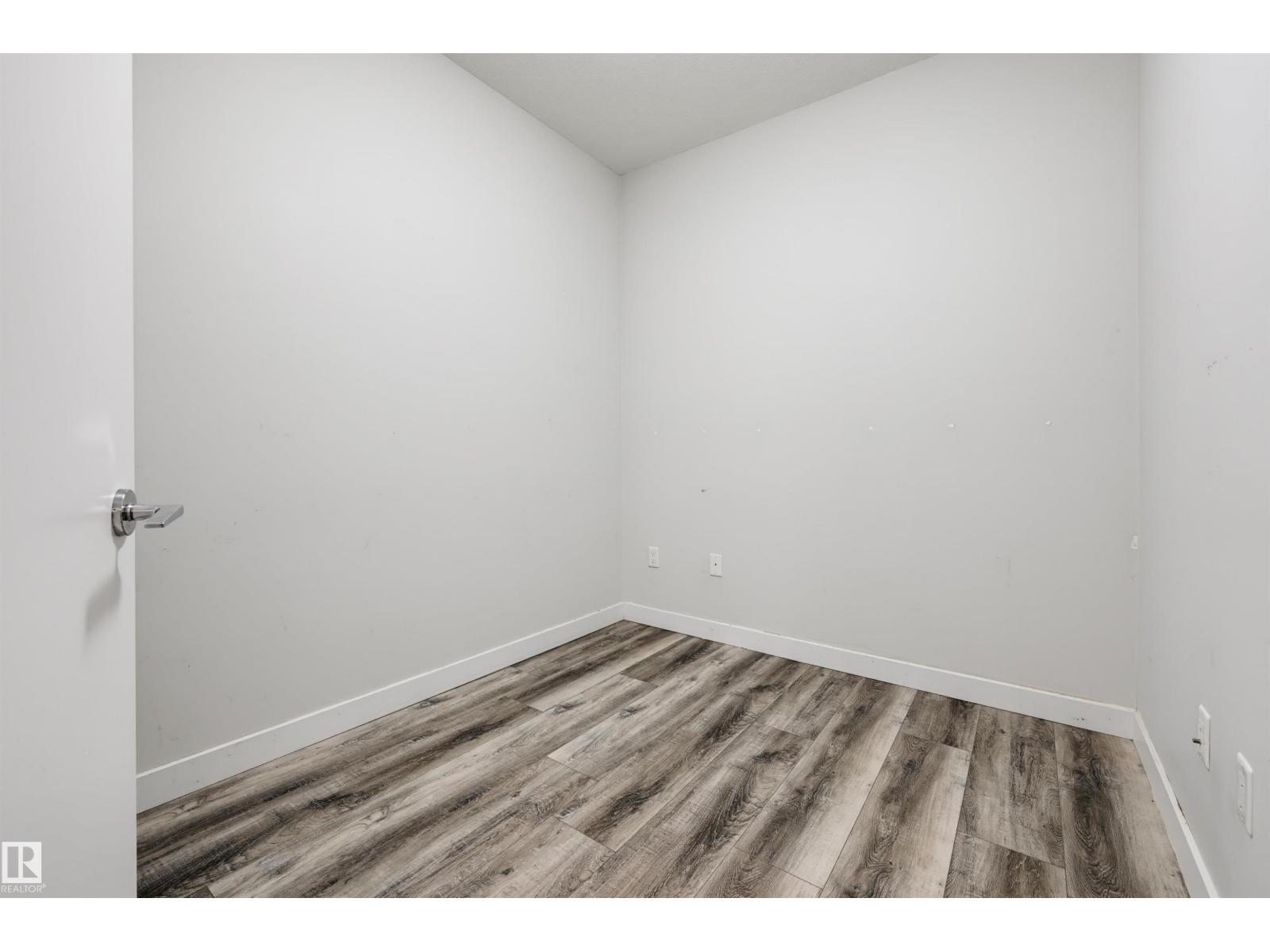 #103 10611 117 ST NW - 16