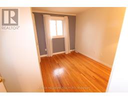 Upper Unit - 8 Meadowland Avenue, Barrie, ON L4N2Y4 Photo 11