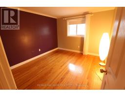Upper Unit - 8 Meadowland Avenue, Barrie, ON L4N2Y4 Photo 12